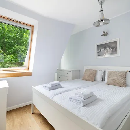 Апартаменти Old Town By Oneapartments *